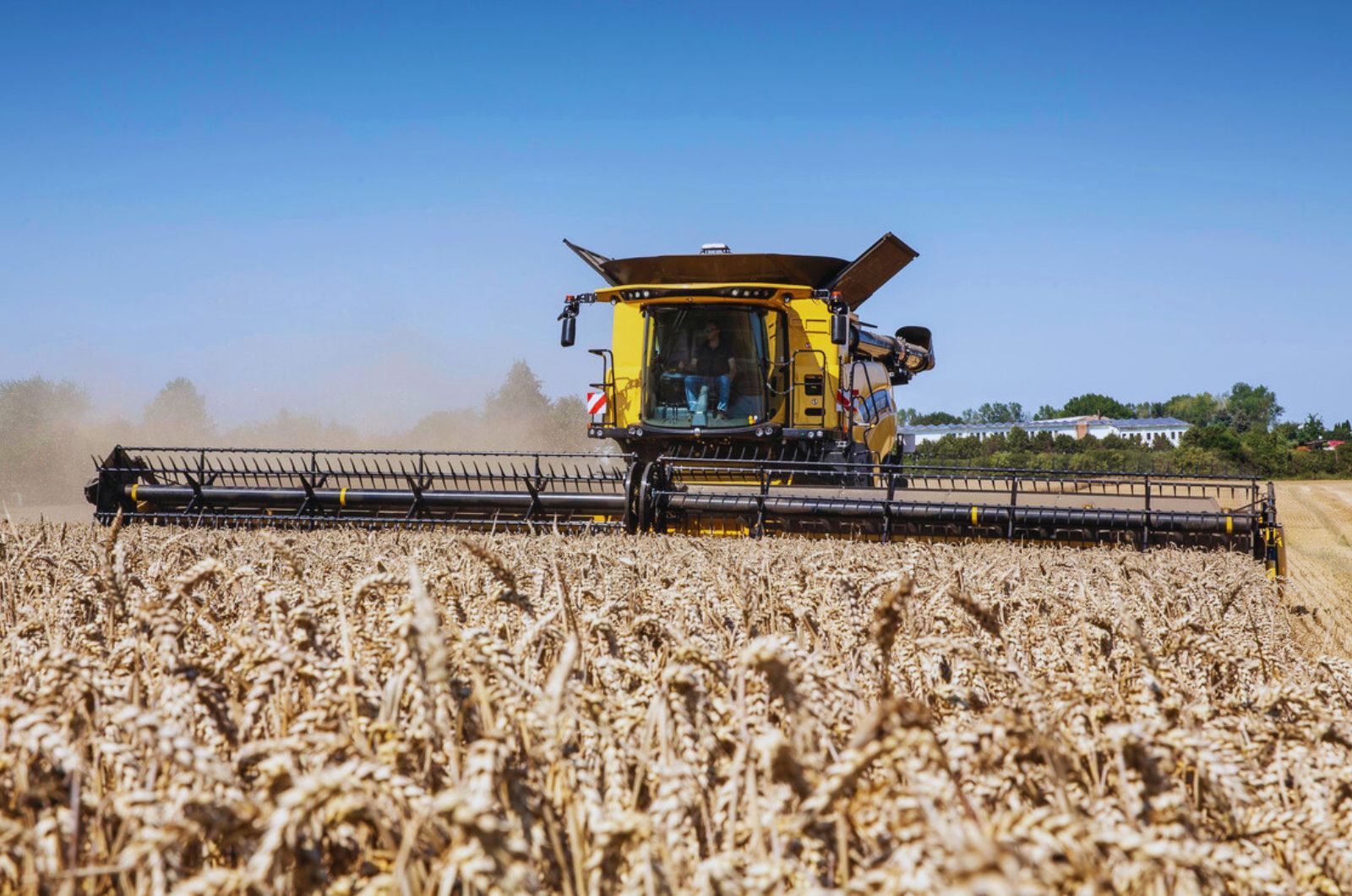 Ubezpieczenie kombajnów na żniwa – nie tylko OC